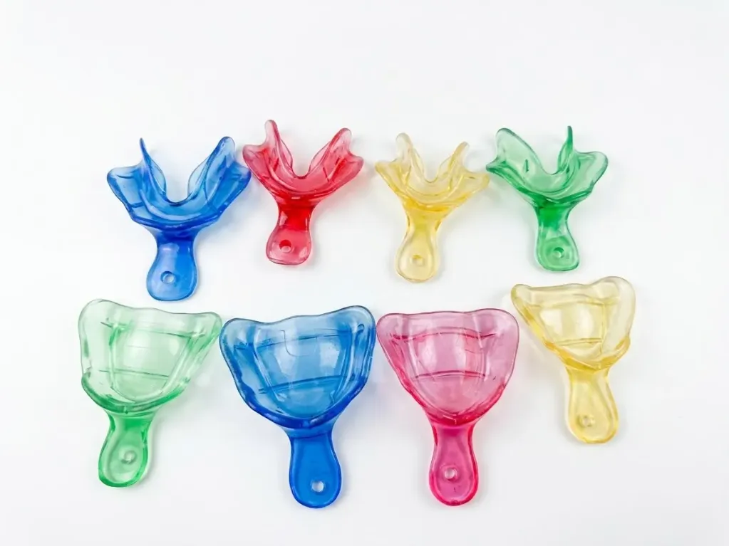 CUCHARILLAS DESDENTADAS DE PLASTICO COLORES VOR