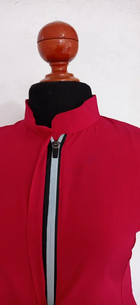 UNIFORME QUIRURGICO SOLANDIS (Rojo, S, Cuello mao, RECTA)